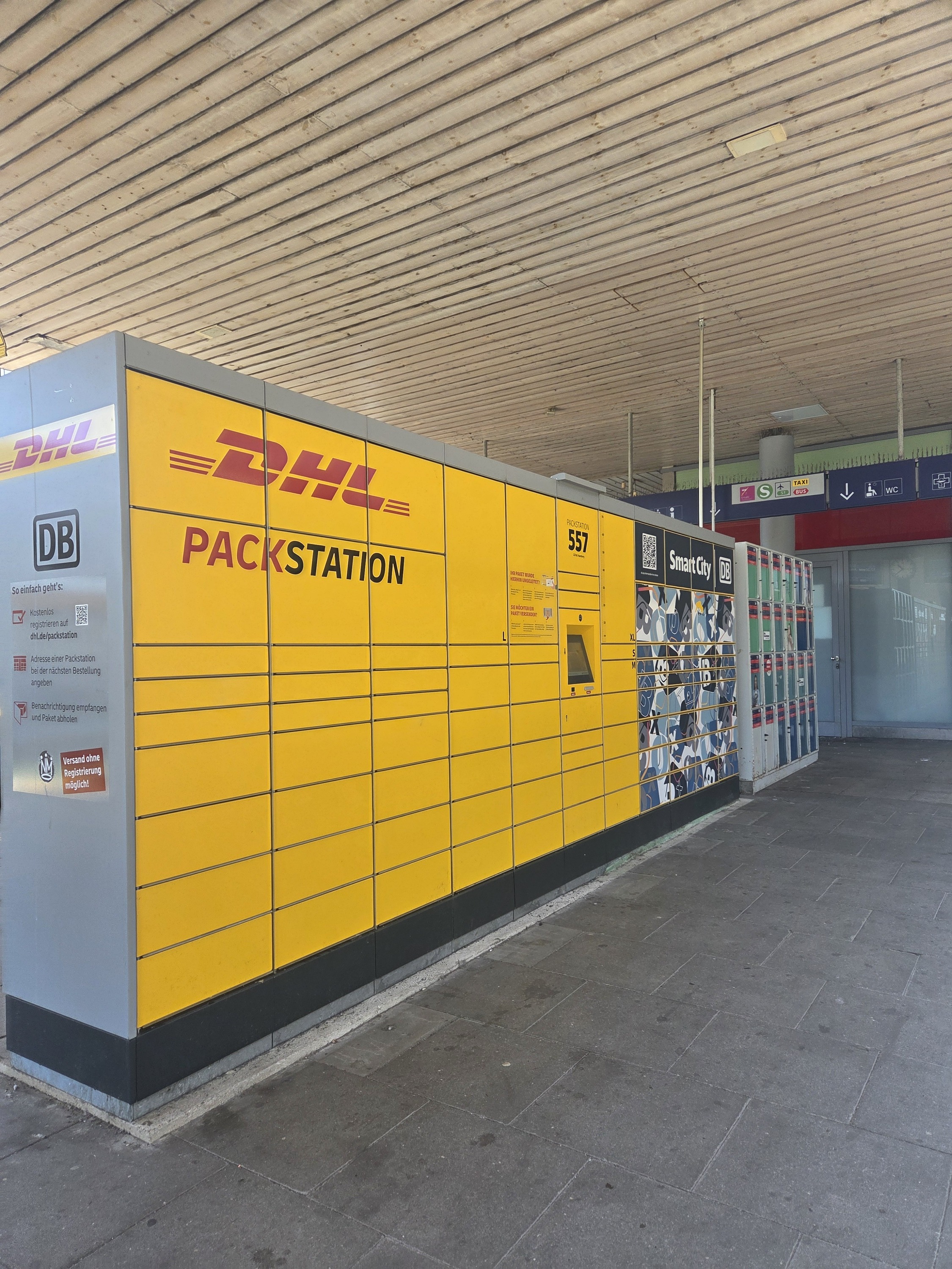 SmartCity Packstation am Bahnhof Altona