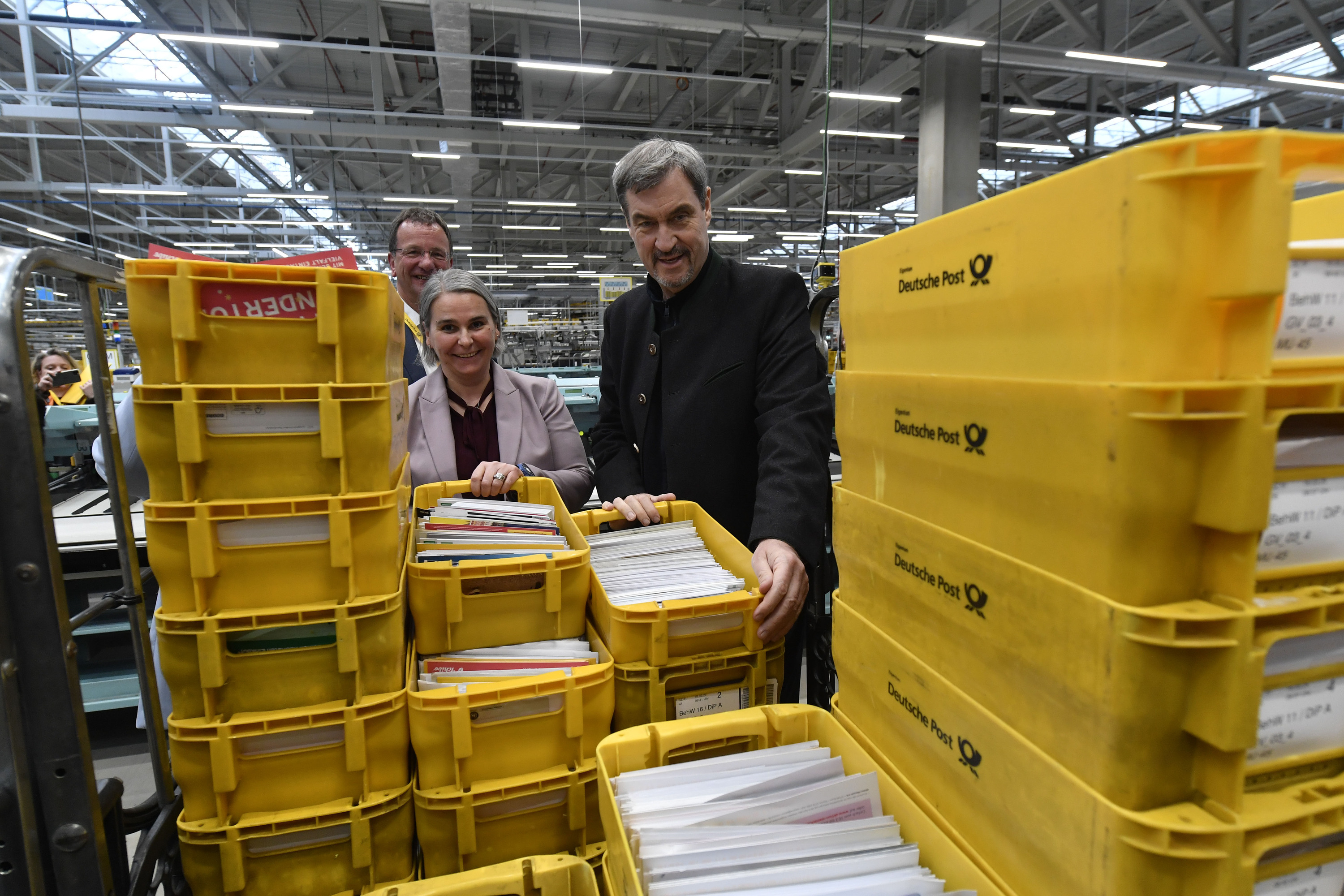 DHL Group eröffnet größtes und modernstes Briefzentrum