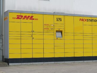 Packstation mit Fachsystem